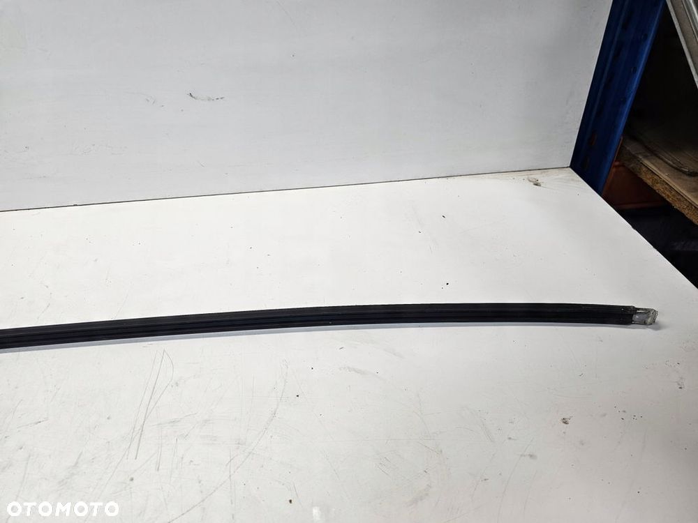 LISTWA DACHOWA PRAWA AUDI A1 8X 8X3853706C BIAŁA - 3