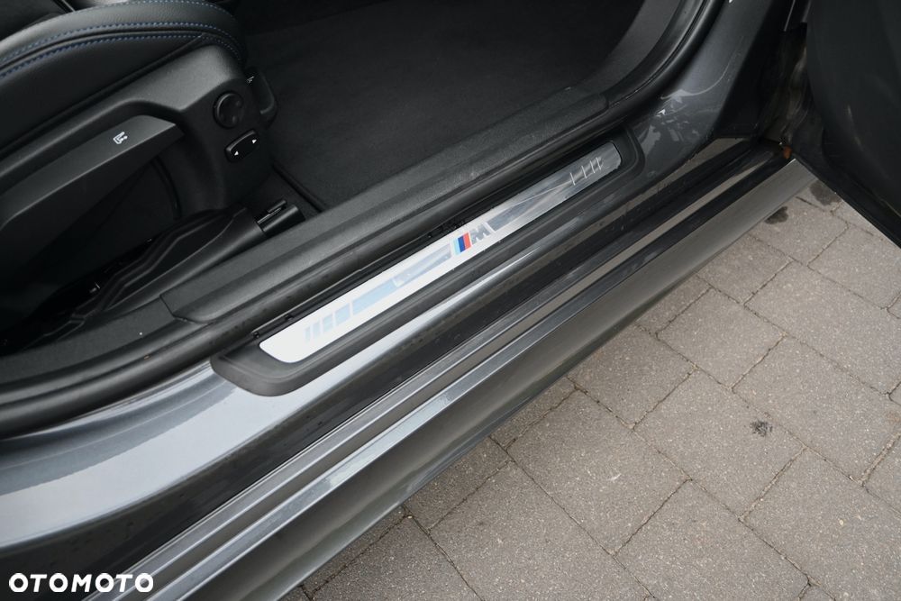 BMW Seria 3 320d Edition M Sport Shadow - 36