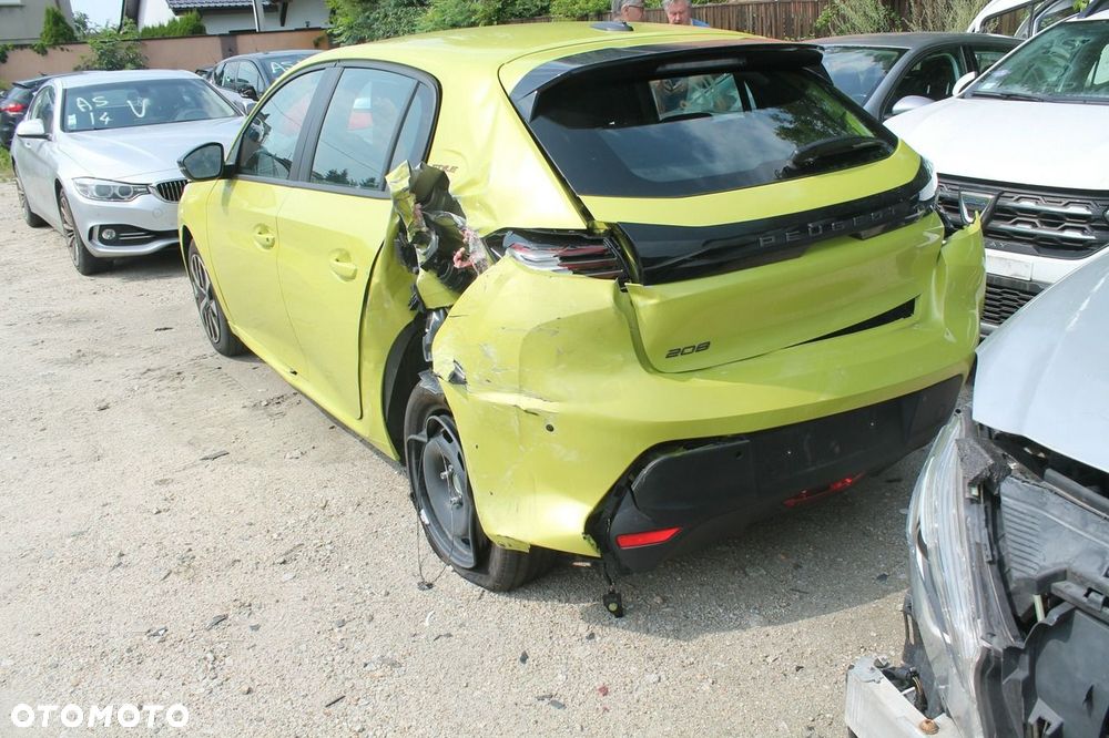 Peugeot 208 - 3