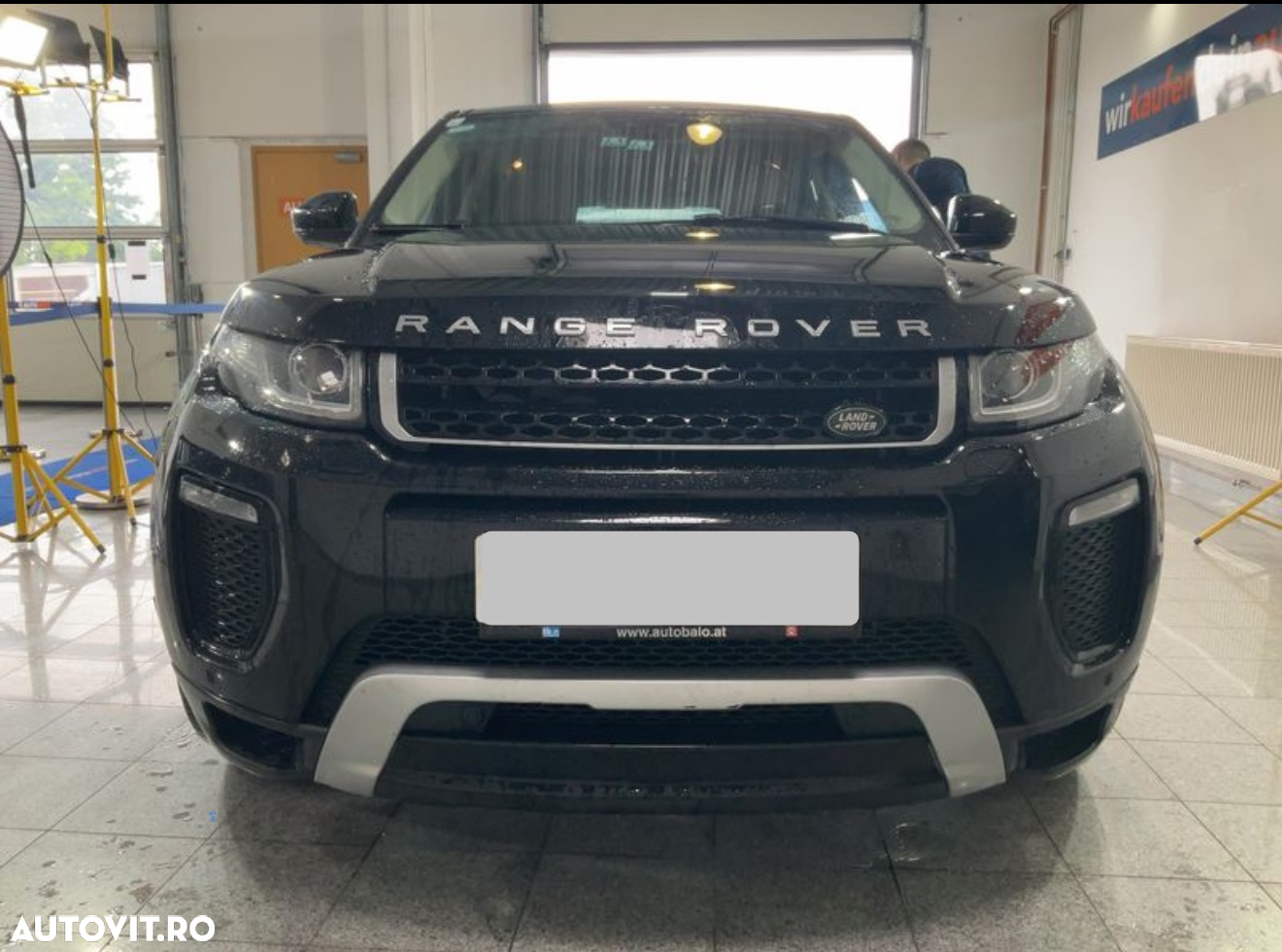Land Rover Range Rover Evoque 2.0 D150 R-Dynamic - 2