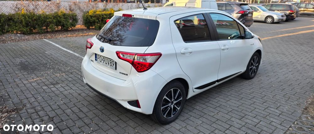 Toyota Yaris Hybrid 100 Premium EU6 - 3