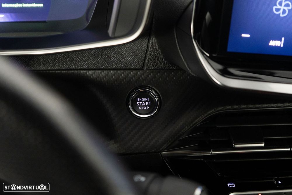 Peugeot 2008 1.2 PureTech GT EAT8 - 29