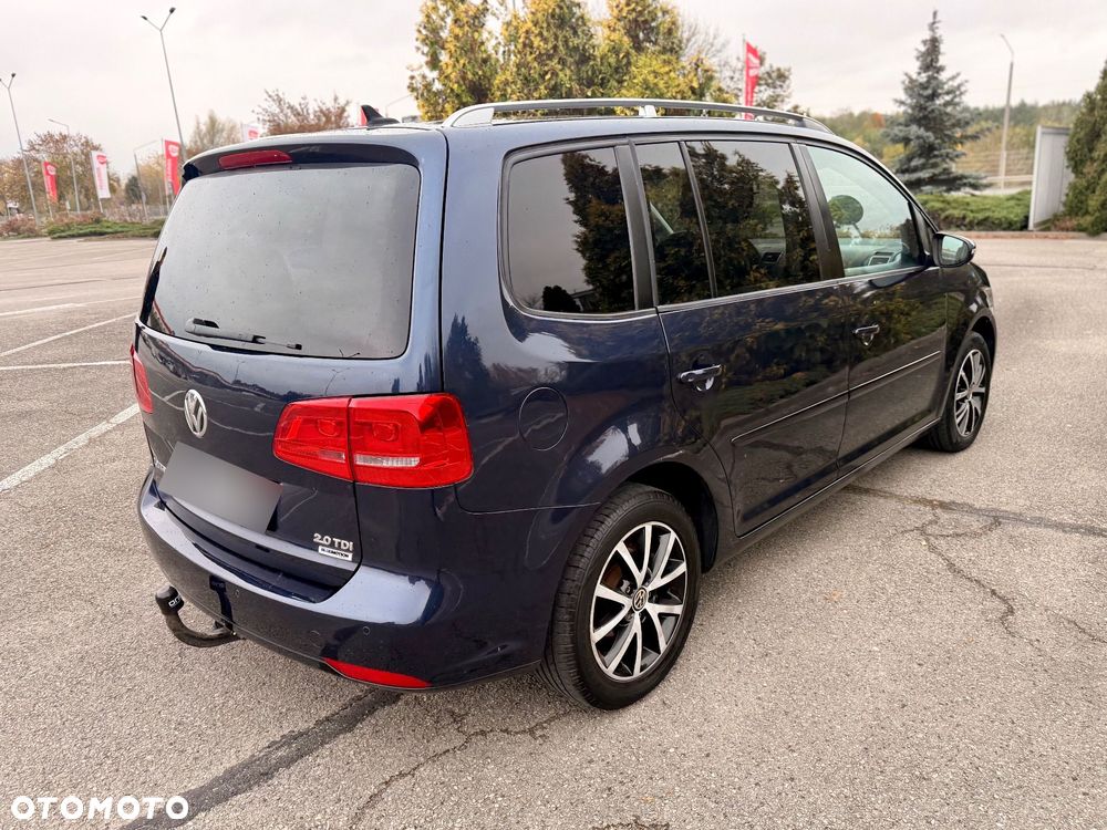 Volkswagen Touran - 5
