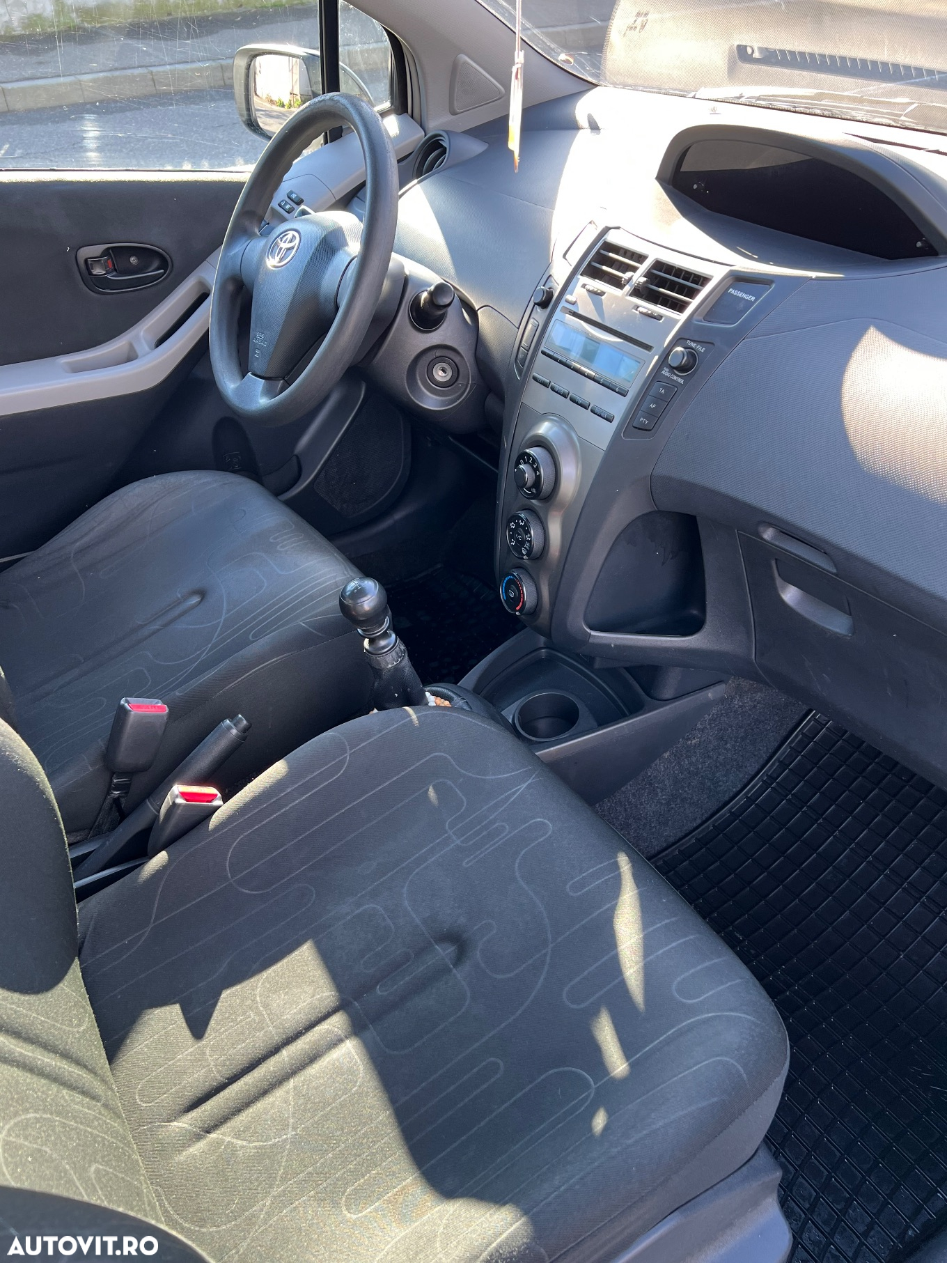 Toyota Yaris - 11