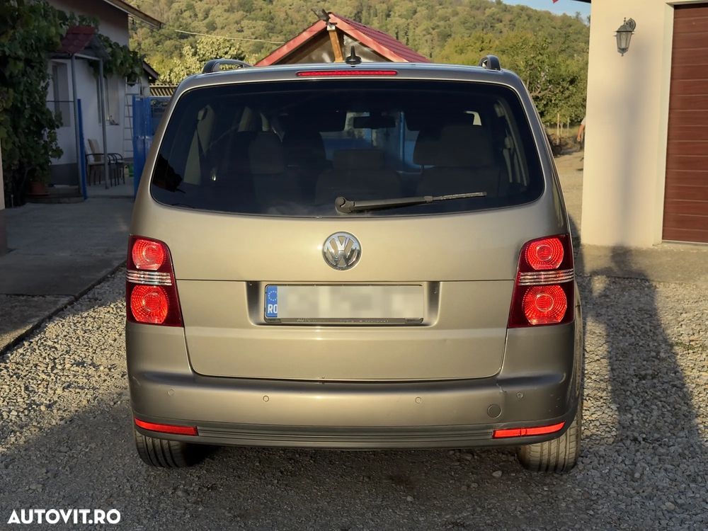 Volkswagen Touran 1.9 TDI DPF Highline - 6