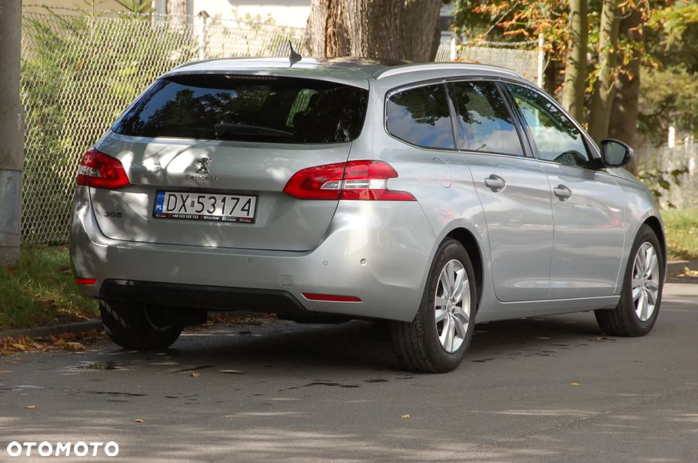 Peugeot 308 BlueHDi FAP 120 EAT6 Stop&Start Allure - 20