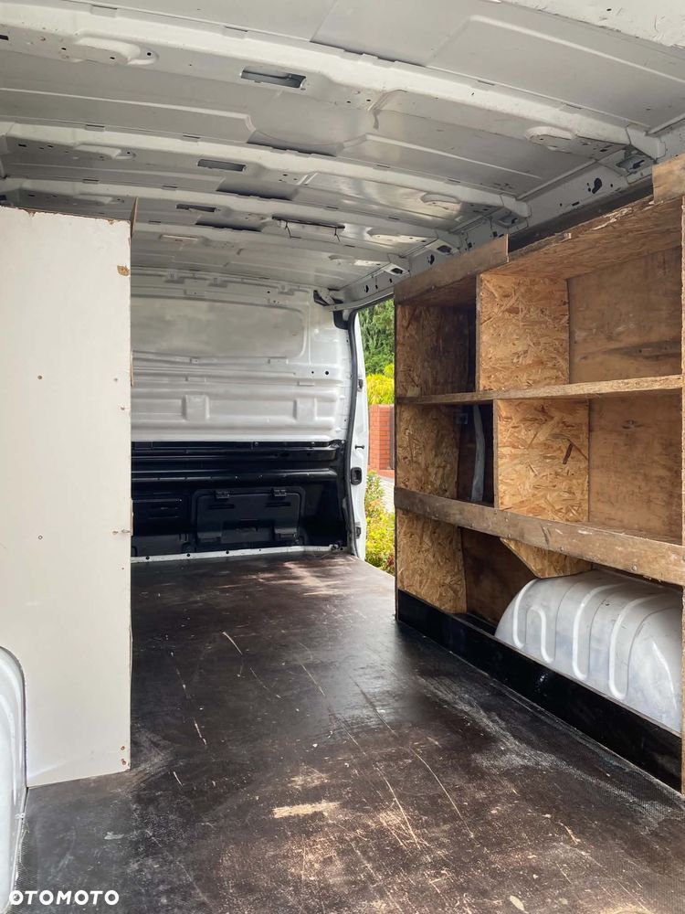 Renault Trafic - 24