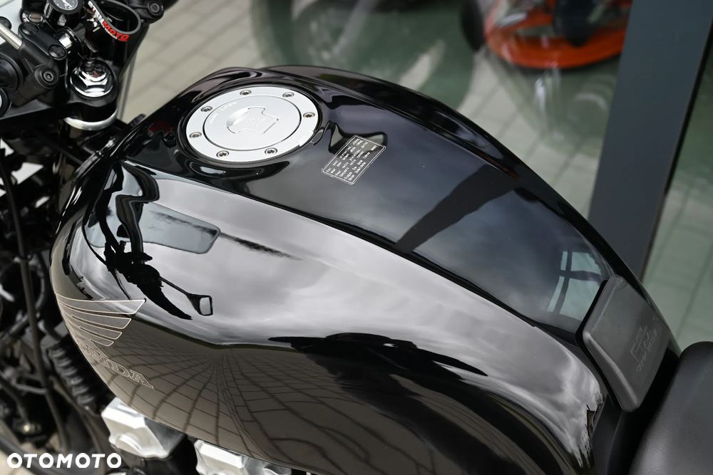Honda CB - 25