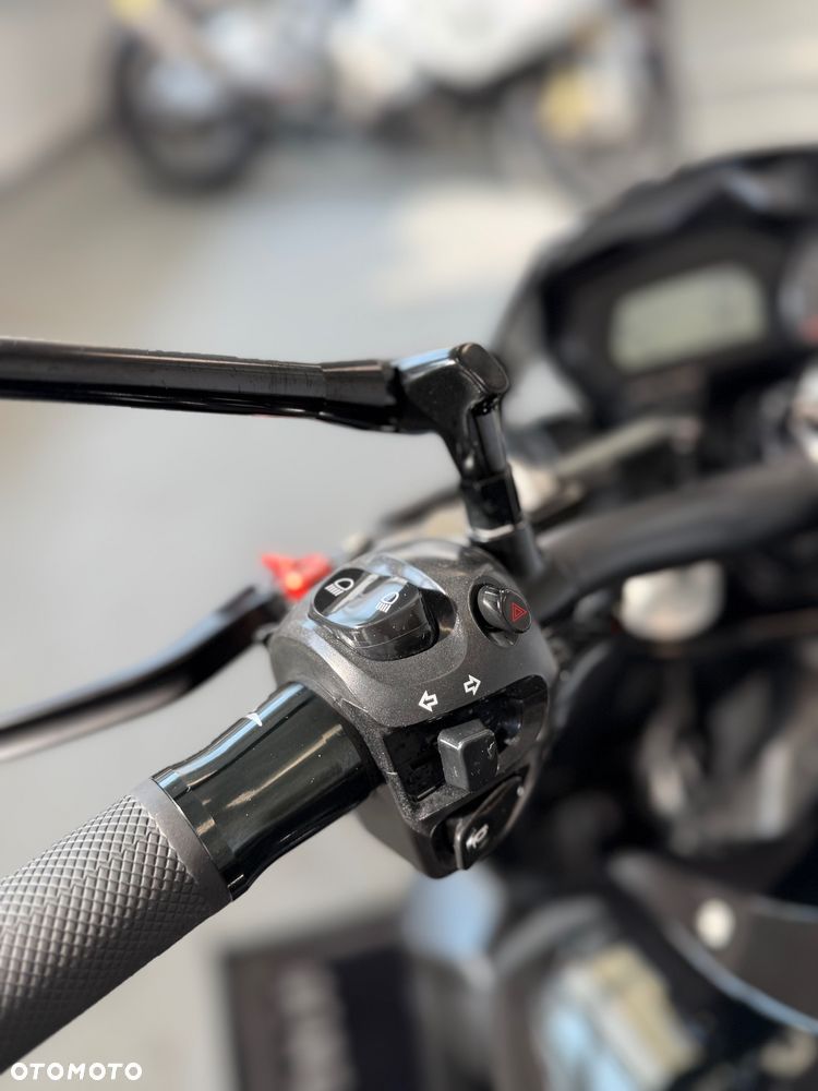 Yamaha FZ - 22
