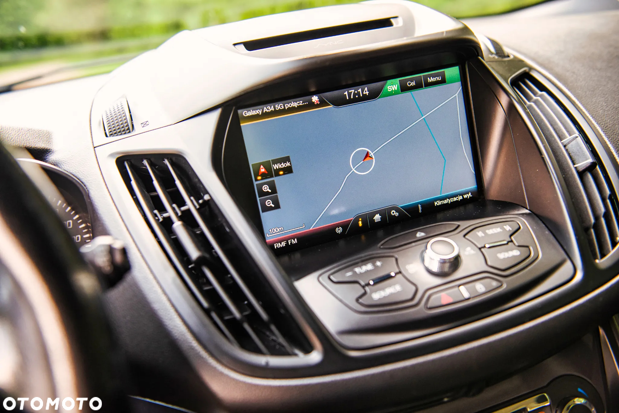Ford Kuga - 13