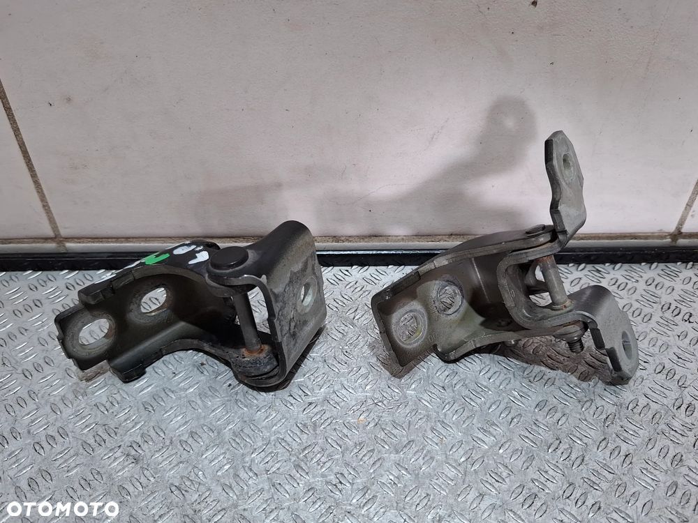 Zawiasy drzwi lewy przód komplet czarne Renault Captur 2015 rok - 2