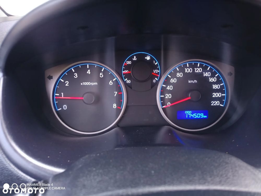 Hyundai i20 1.2 FIFA WM Edition - 17