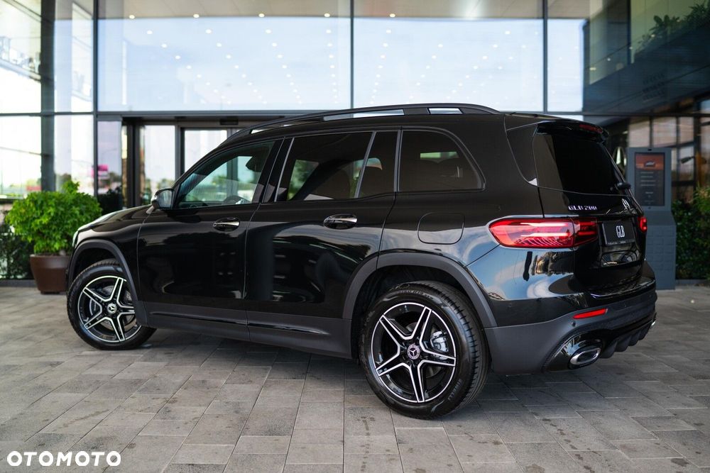 Mercedes-Benz GLB - 6