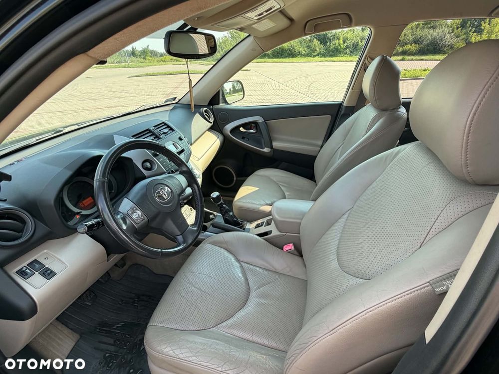 Toyota RAV4 2.2 D-4D Sol 180 - 3
