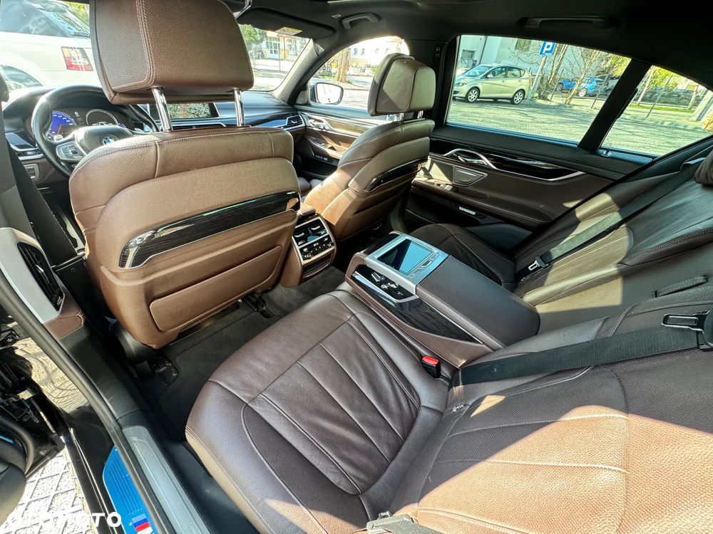 BMW Seria 7 730d - 35