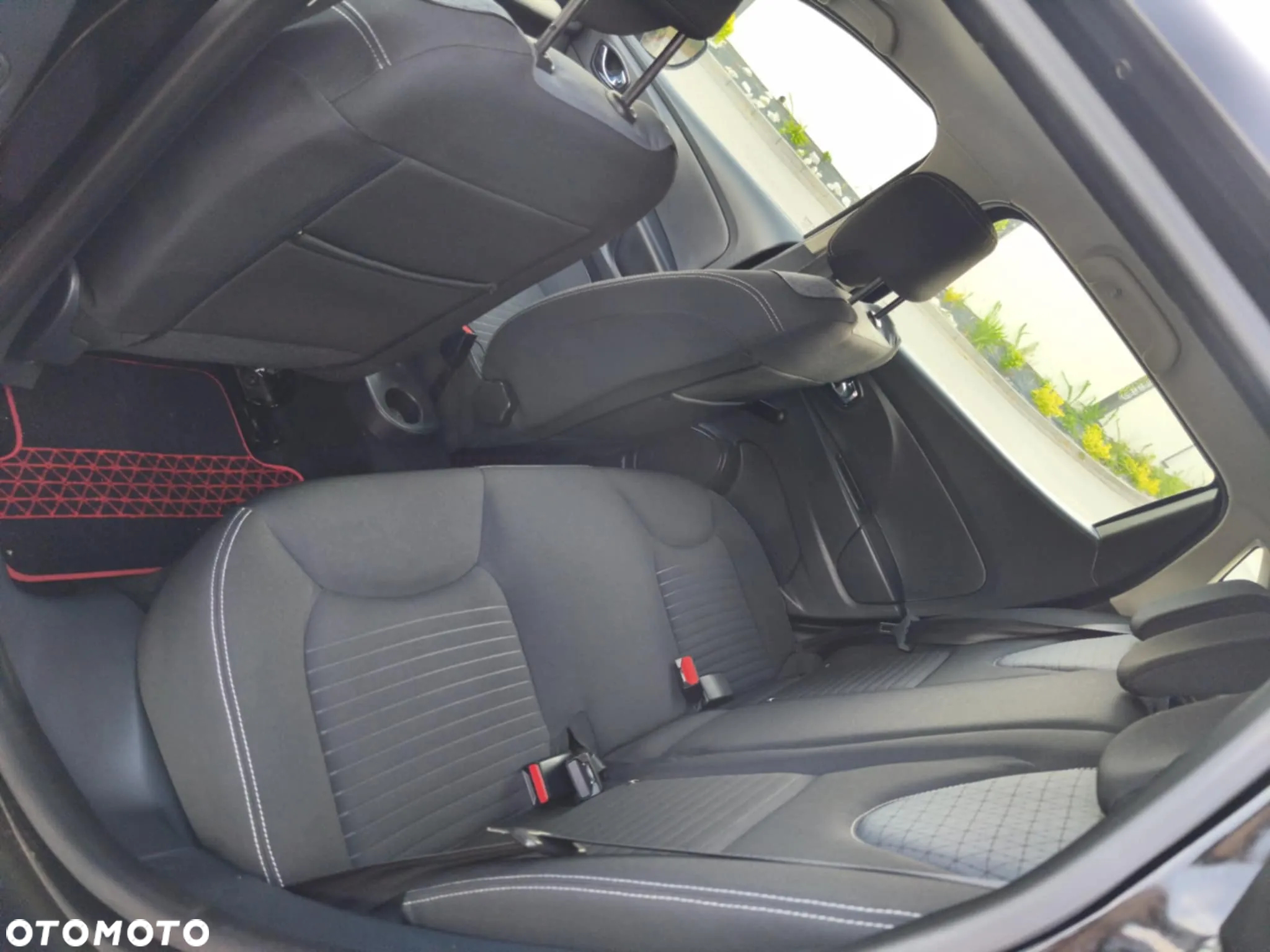 Renault Clio Grandtour (Energy) TCe 90 Start & Stop LIMITED - 17