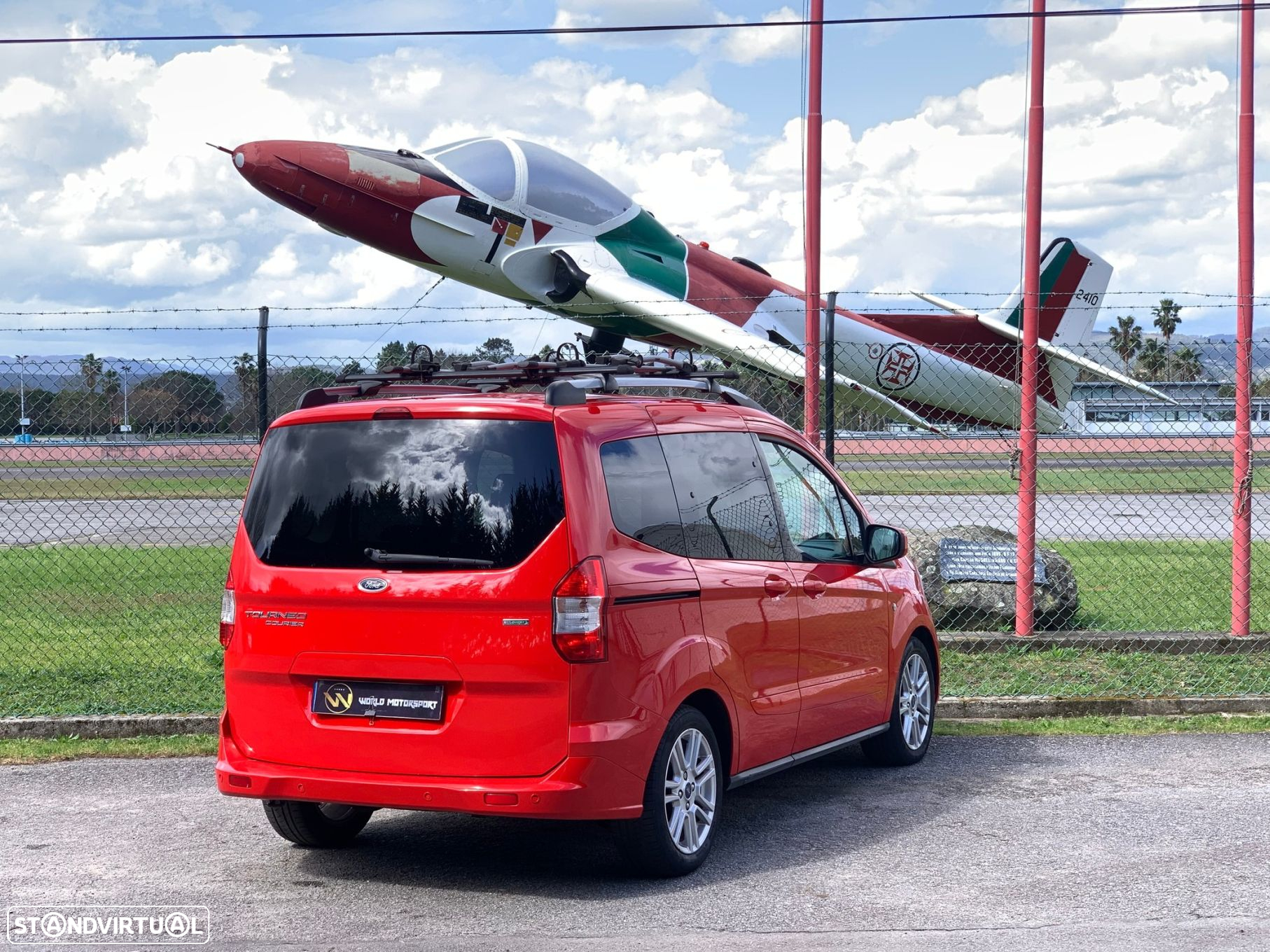 Ford Tourneo Connect 1.0i EcoBoost Titanium - 17
