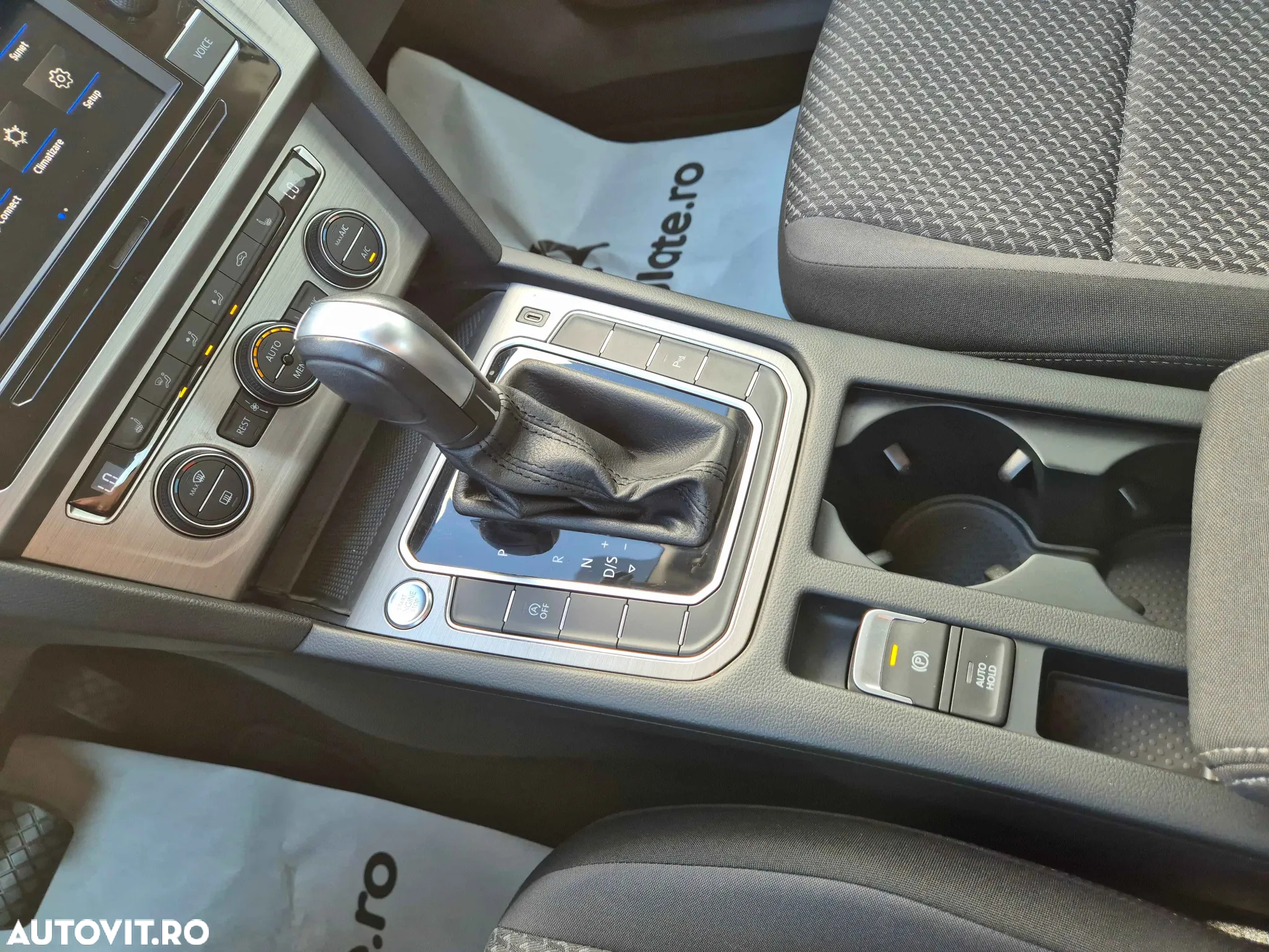 Volkswagen Passat - 34