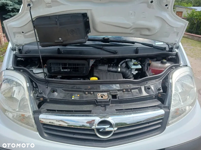 Opel Vivaro - 16