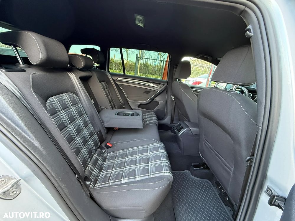 Volkswagen Golf GTD (BlueMotion Technology) DSG - 8