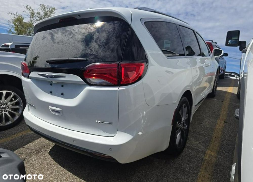 Chrysler Pacifica 2018 photo 4