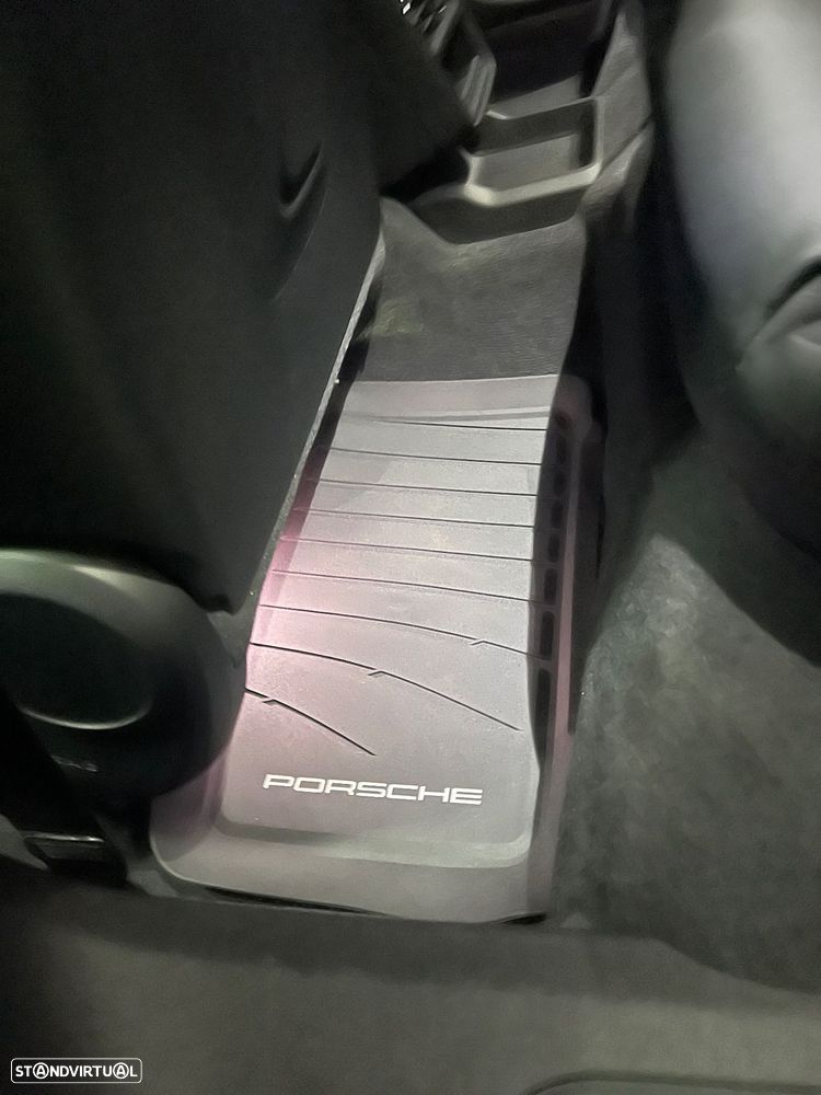 Porsche Taycan Bateria Performance Plus - 21