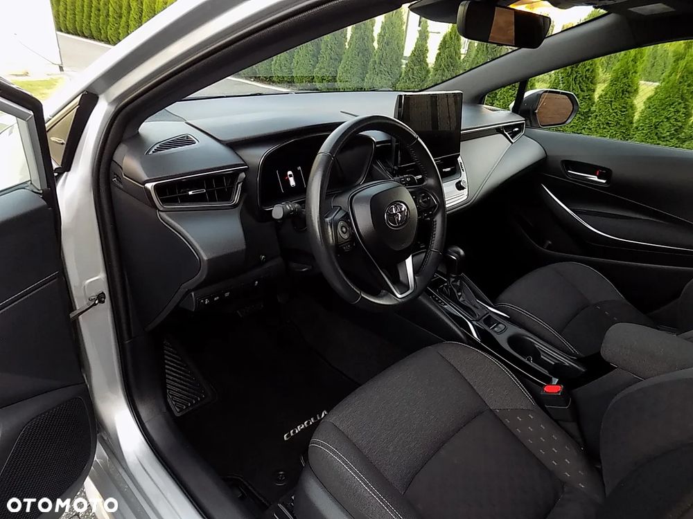 Toyota Corolla 1.8 Hybrid Comfort - 33