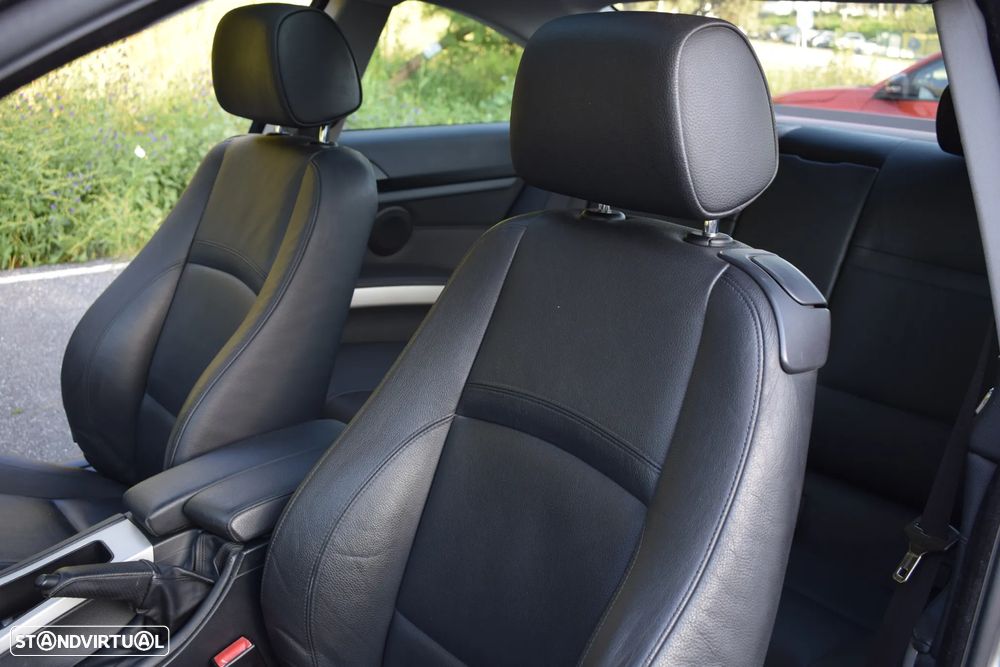 BMW 320 d Coupe Auto - 18