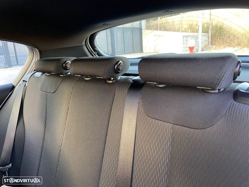 BMW 116 d Aut. Advantage - 23