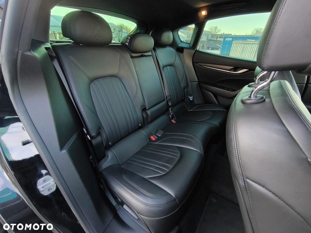 Maserati Levante Q4 Executive - 31