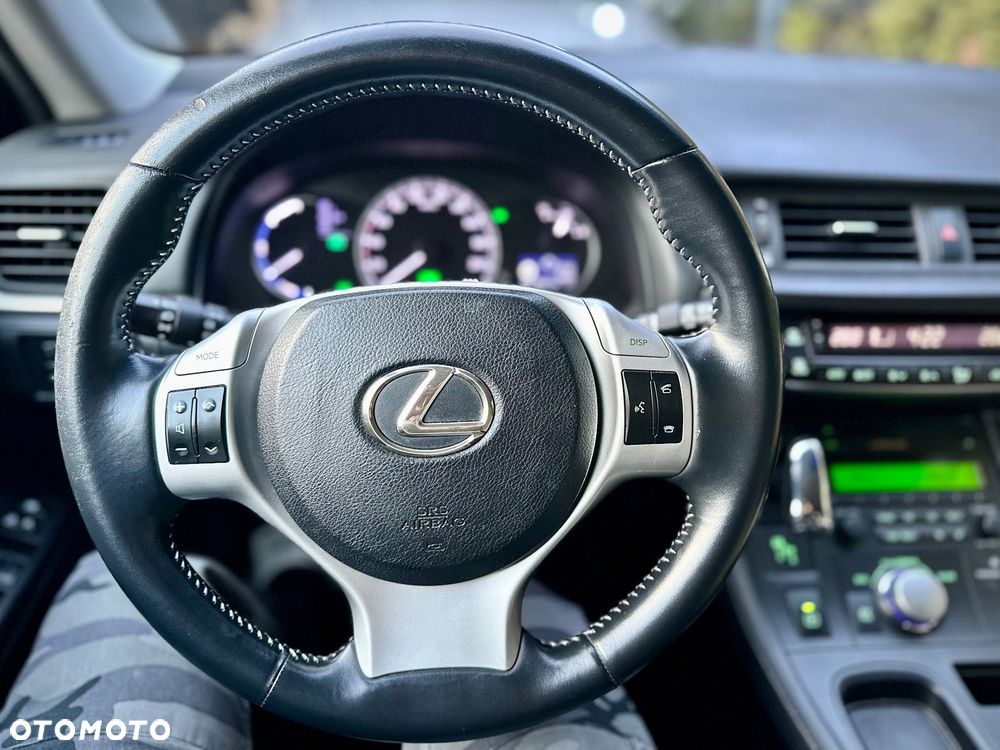 Lexus CT - 18