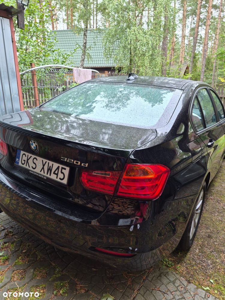 BMW Seria 3 320d - 5