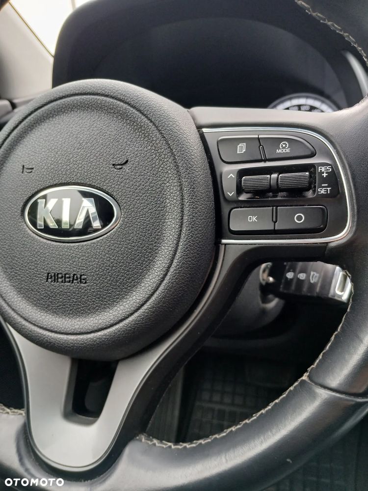 Kia Niro 1.6 GDI Hybrid M - 21