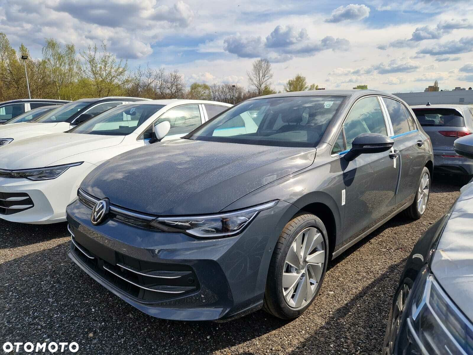 Volkswagen Golf - 2