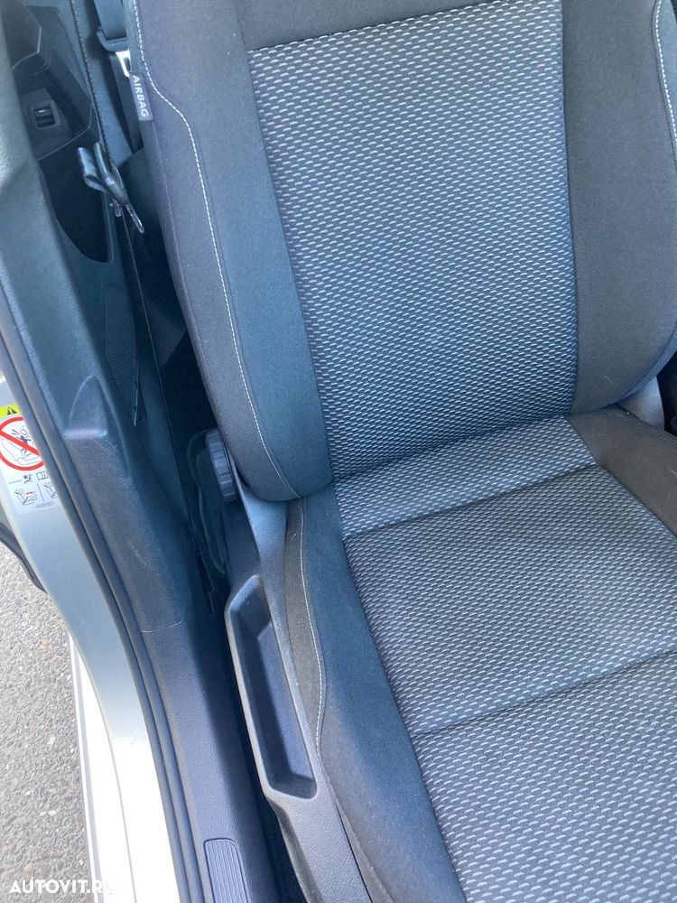 Volkswagen Golf 1.6 TDI SCR Comfortline - 14