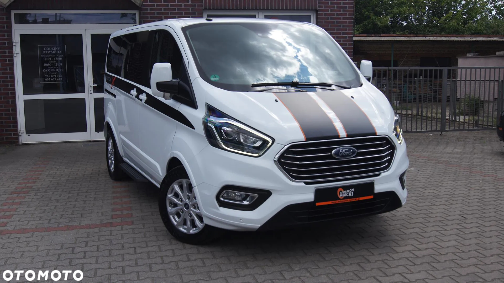 Ford Tourneo Custom 2.0 EcoBlue L1 Titanium SelectShift - 2