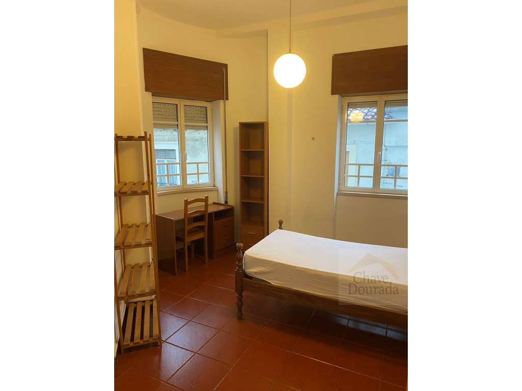 Apartamento T3 junto da Universidade - estudantes apenas - Grande imagem: 4/8