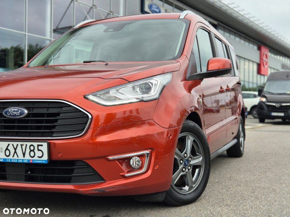 Ford Tourneo Connect - 10