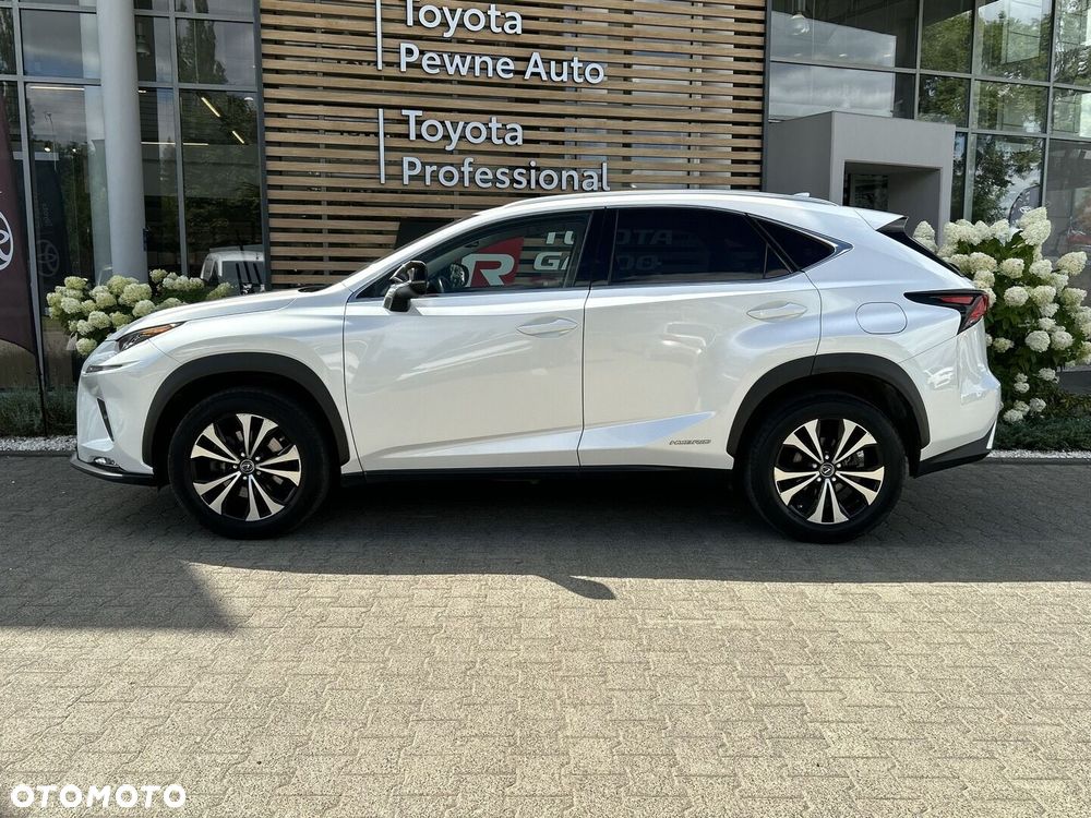 Lexus NX 300h F Impression AWD - 2
