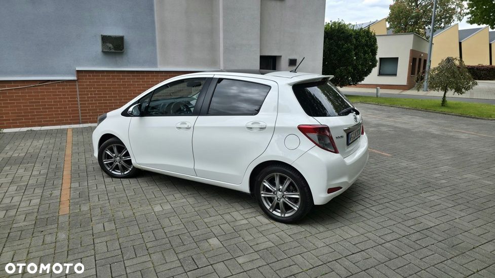 Toyota Yaris 1.33 Premium - 8