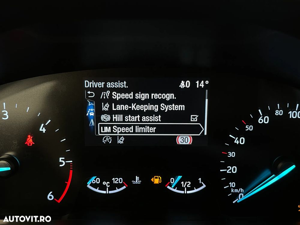 Ford Focus 1.5 EcoBlue Trend Edition - 23