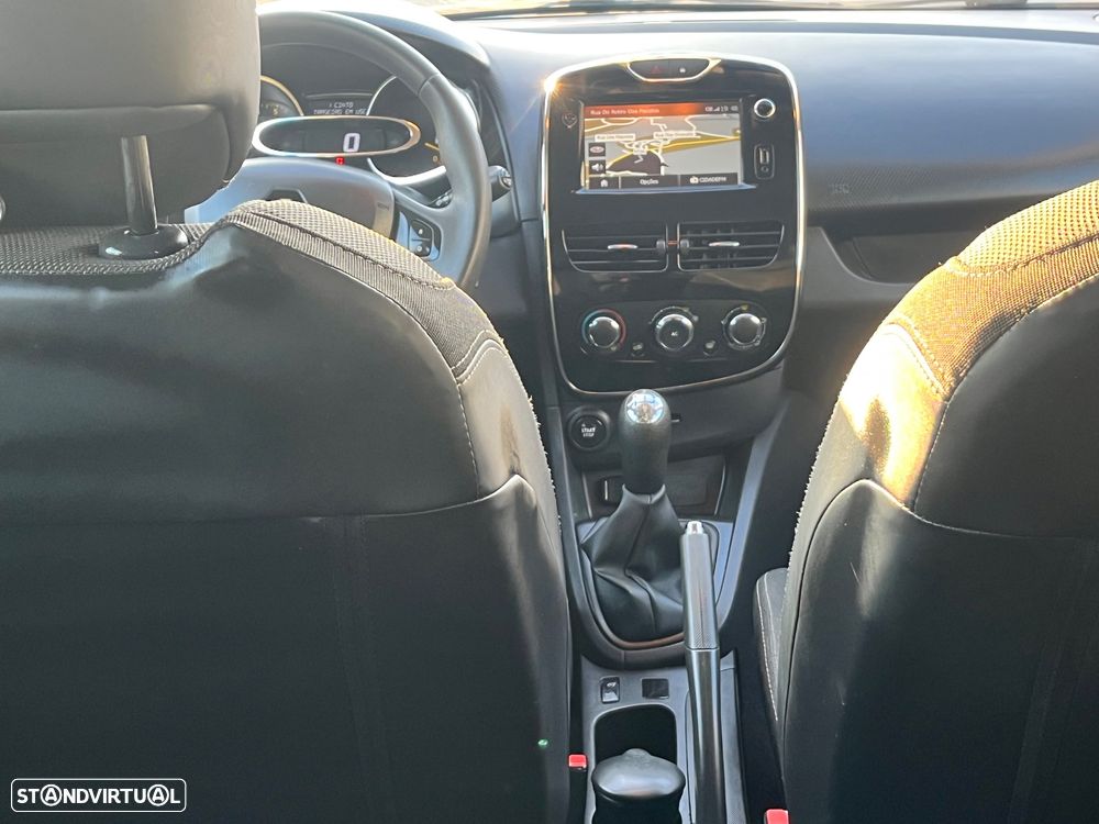 Renault Clio - 16