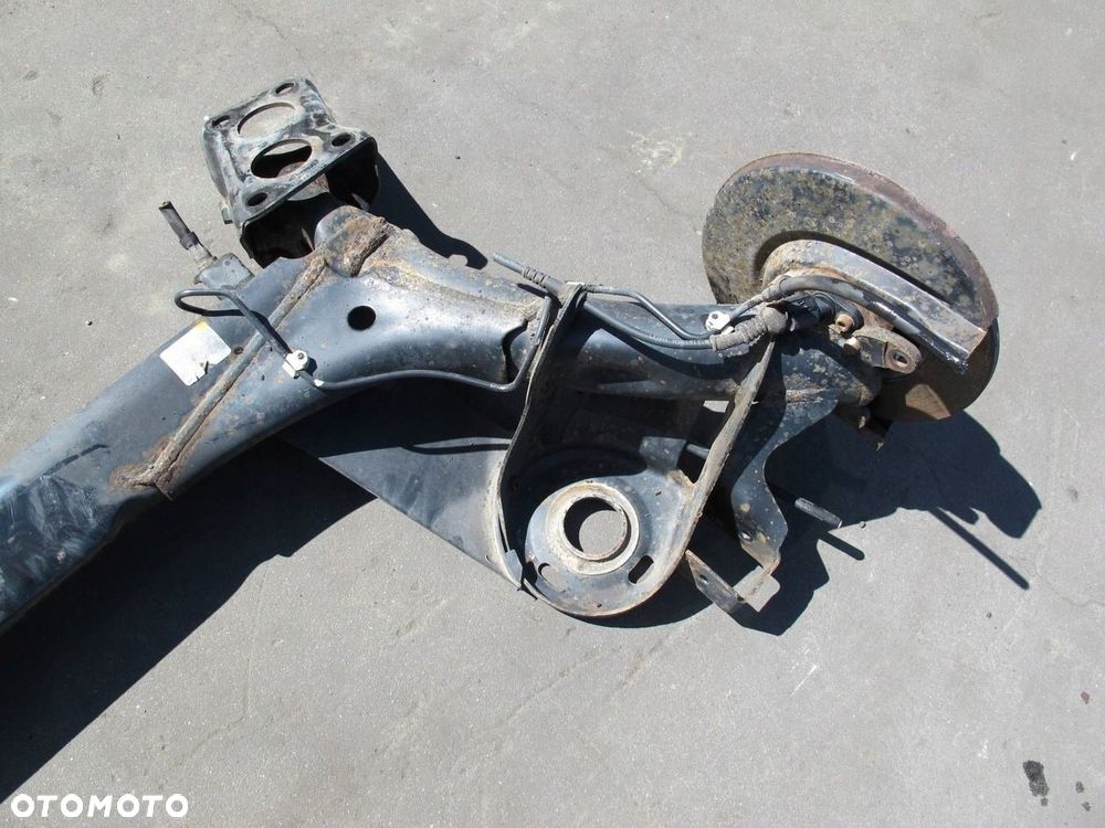 VW NEW BEETLE GOLF IV BORA LEON I OCTAVIA A3 8L OŚ BELKA ZAWIESZENIA TYŁ - 4