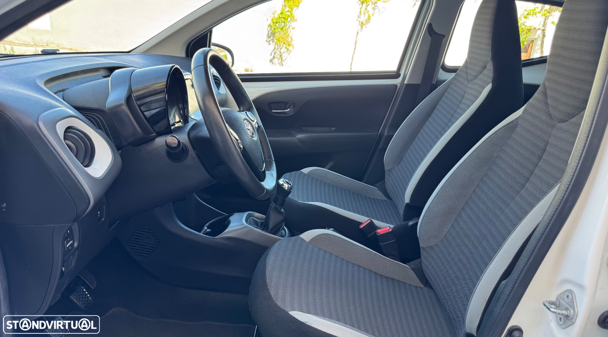 Toyota Aygo 1.0 X-Play+X-Touch - 25