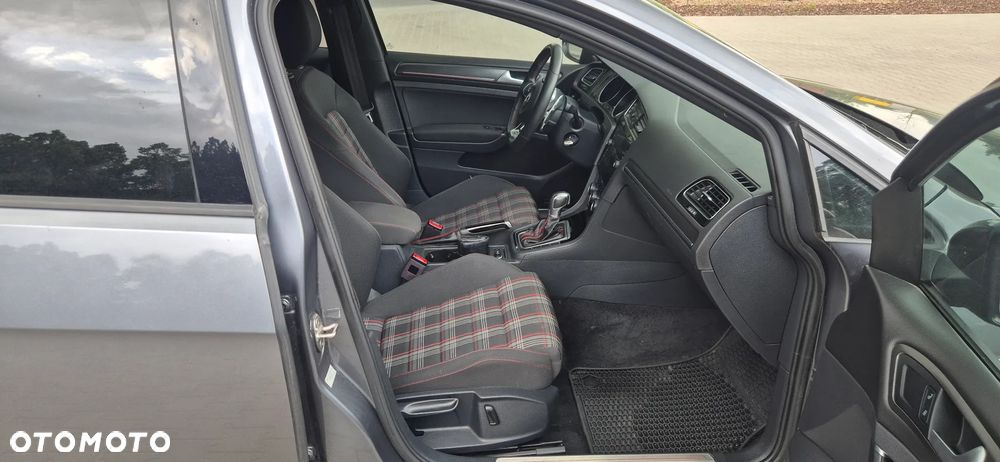 Volkswagen Golf 2.0 TSI GTI DSG - 20