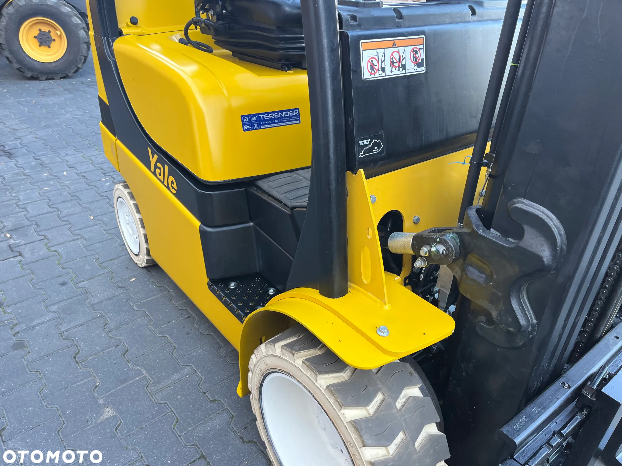 Yale GLC25VX - 21