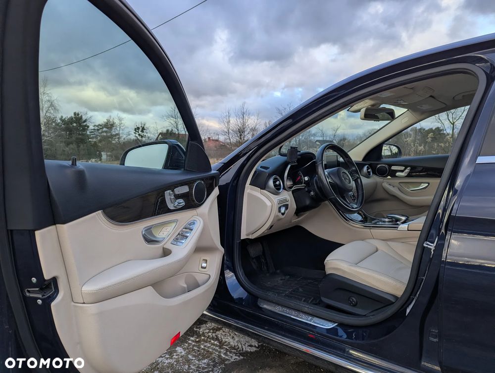 Mercedes-Benz Klasa C 300 7G-TRONIC - 15