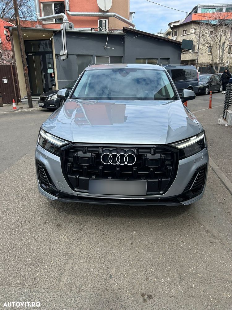 Audi Q7 - 1