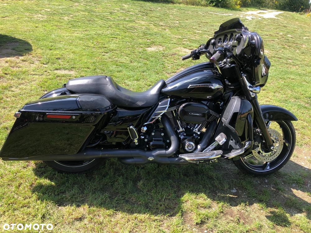 Harley-Davidson CVO Street Glide - 5