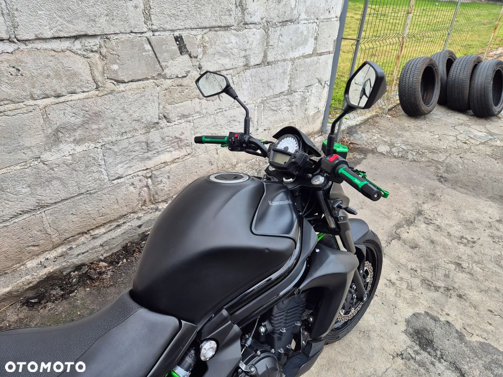 Kawasaki ER - 11